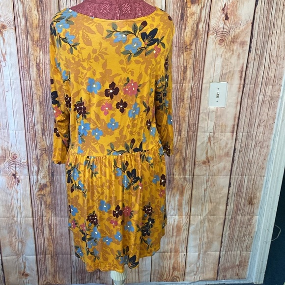 Women Terra & Sky 1X 16Wx18W Gold Floral Pullover Blouse with Elastic Waist NWT - Picture 3 of 10